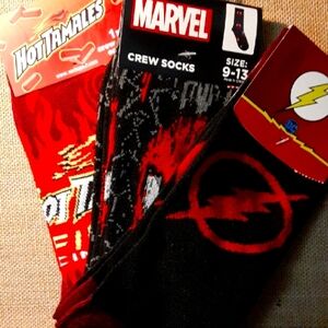 Mens. Marvel and DC Crew Socks - Red and Black